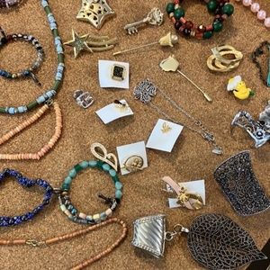 Big lot of ladies assorted estate sale jewelry treasures, bracelets, religious+